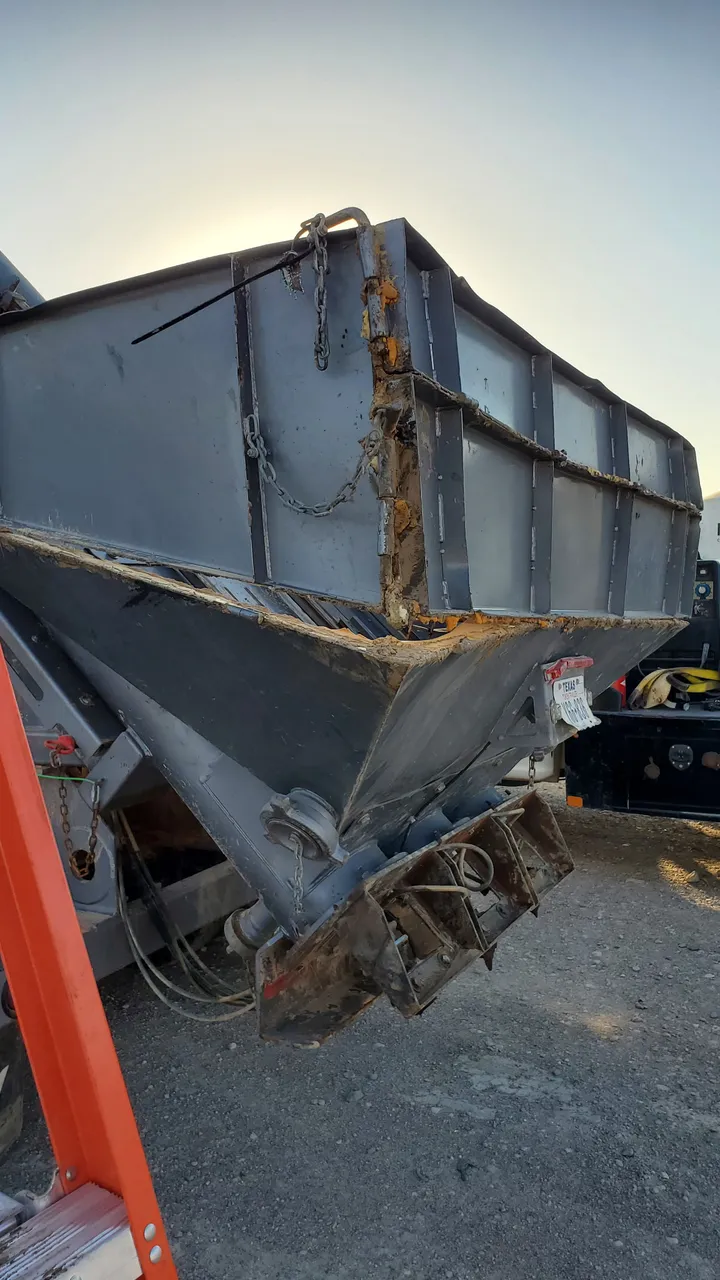 Custom hopper / bin fabrication